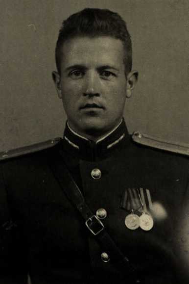 Кулаков Вениамин|Венионин Михайлович|Михаилович