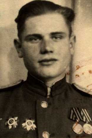 Леонов Николай Яковлевич
