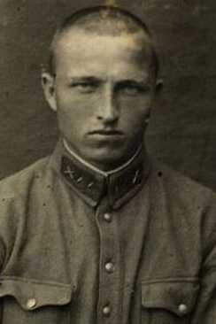 Сухорутченко|Сухорученко Иван Артемьевич|Артемович