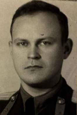 Уланов Лев Александрович