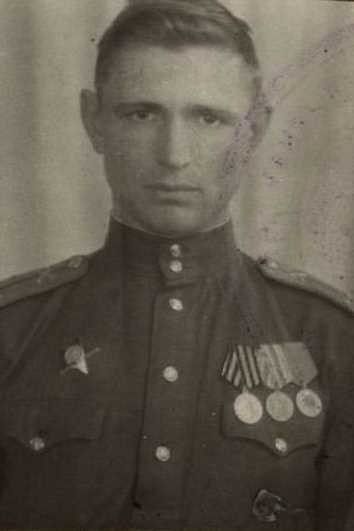 Петров Анатолий Дмитриевич