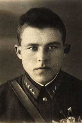 Комов Василий Яковлевич