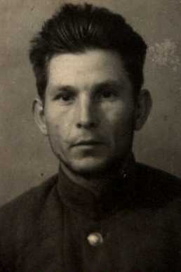 Евстратов Емельян Алексеевич