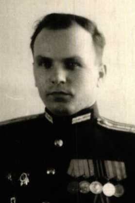 Махненко Иван Яковлевич